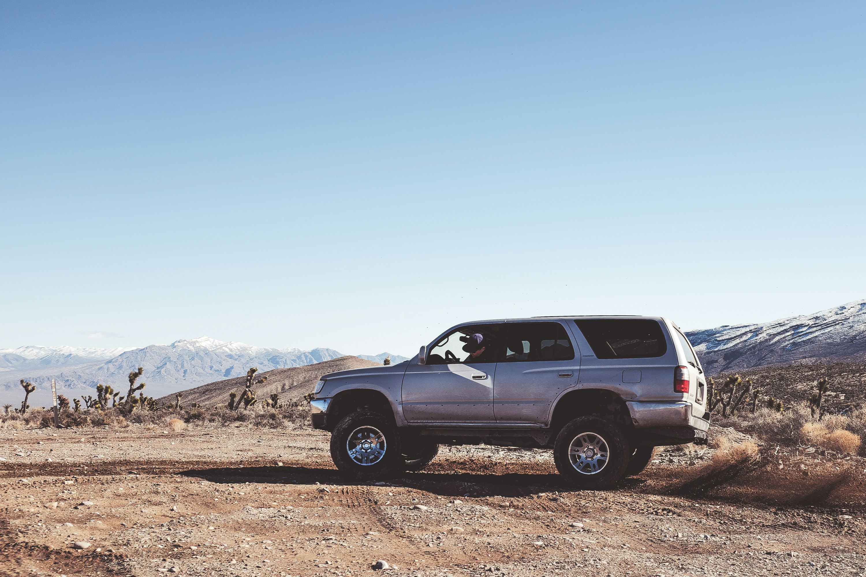 gray SUV during daytime